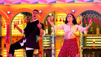 Movie Stills Of The Movie Good Newwz