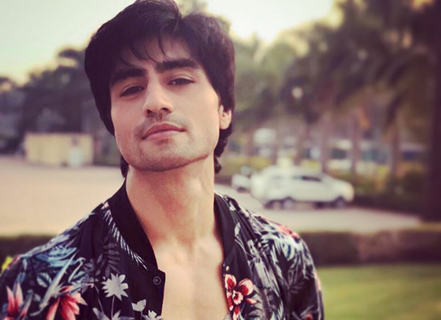 WATCH Harshad Chopda steals hearts yet again with his dance moves; drives fans in frenzy!