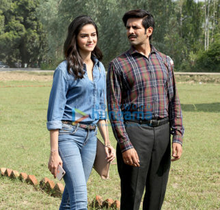 Movie Stills Of The Movie Pati Patni Aur Woh