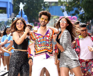 Movie Stills Of The Movie Pati Patni Aur Woh