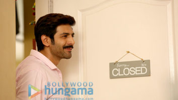 Movie Stills Of The Movie Pati Patni Aur Woh