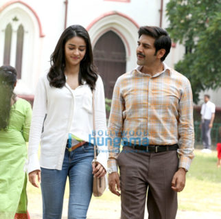 Movie Stills Of The Movie Pati Patni Aur Woh