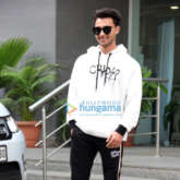 Photos: Aayush Sharma, Helen and others spotted at Hinduja Hospital Photos: Aayush Sharma, Helen and others spotted at Hinduja Hospital