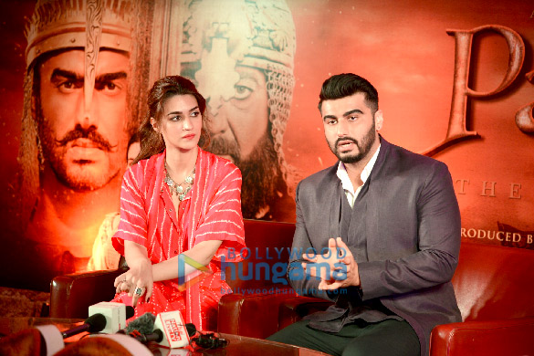 photos arjun kapoor and kriti sanon snapped during panipat promotions in delhi 2