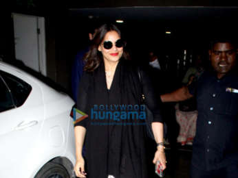Photos: Ajay Devgn, Kajol, Saif Ali Khan and others snapped at the airport