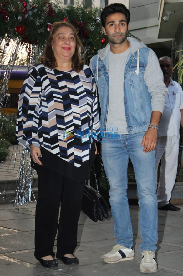photos celebs attend taimur ali khans birthday party 120