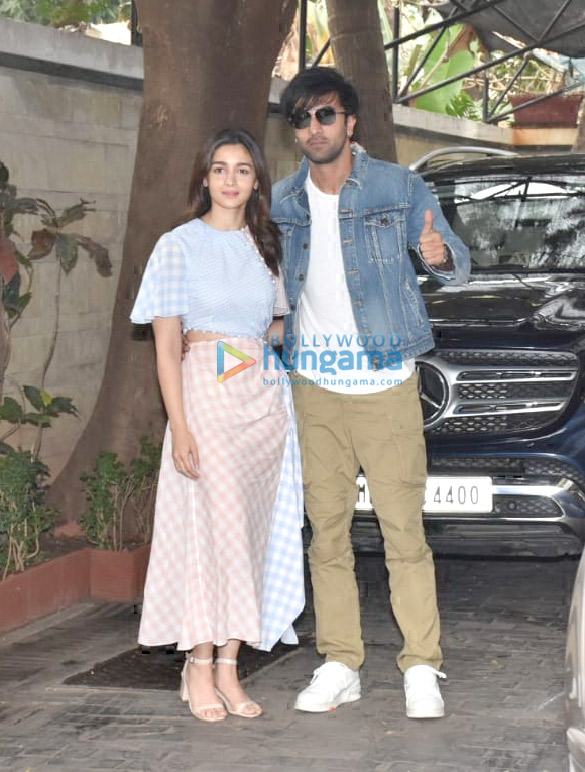 Photos: Celebs snapped at Kunal Kapoor’s Christmas brunch in Juhu Photos: Celebs snapped at Kunal Kapoor’s Christmas brunch in Juhu