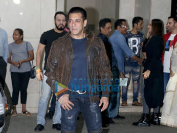 Photos: Celebs snapped at Salman Khan's birthday bash