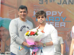 Photos: Himesh Reshammiya performs live in concert with a phenomenal crowd of 50000 for his film Happy Hardy And Heer