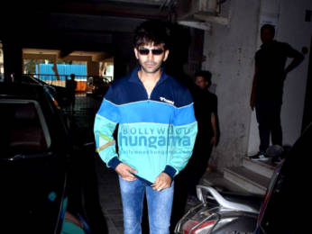 Photos: Kartik Aaryan snapped at a dance class in Andheri