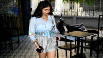 Photos: Khushi Kapoor spotted at a coffee shop