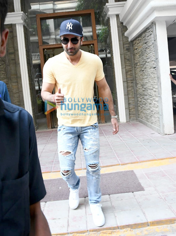 Photos: Ranbir Kapoor spotted at a clinic Photos: Ranbir Kapoor spotted at a clinic