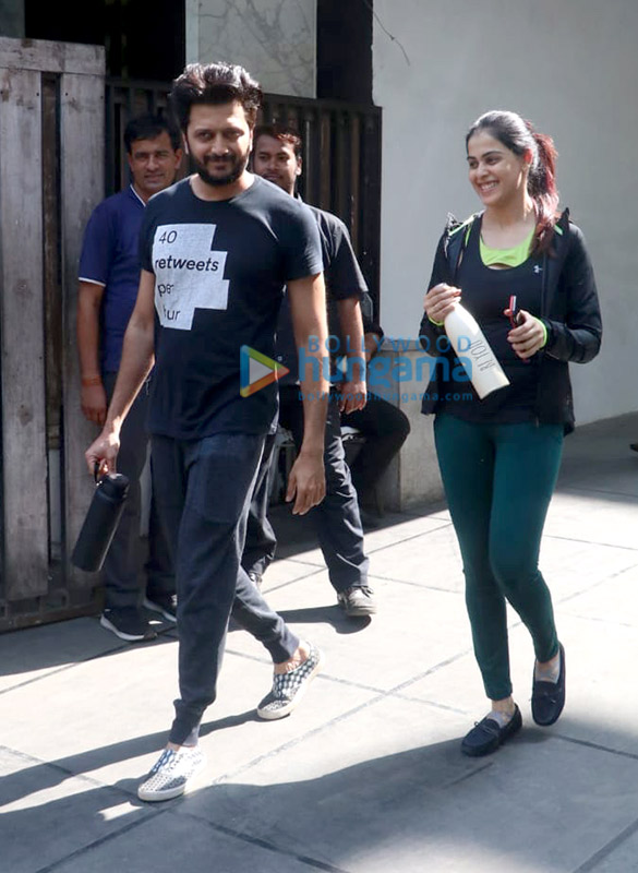 Photos: Riteish Deshmukh and Genelia Dsouza spotted at the gym in Khar