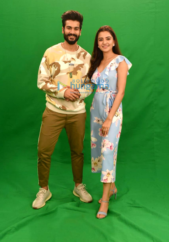 photos rukshar dhillon and sunny kaushal snapped promoting their film bhangra paa le 1