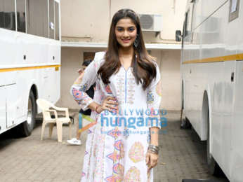 Photos: Sonakshi Sinha, Saiee Manjrekar and Warina Hussain snapped promoting Dabangg 3 at Mehboob studios