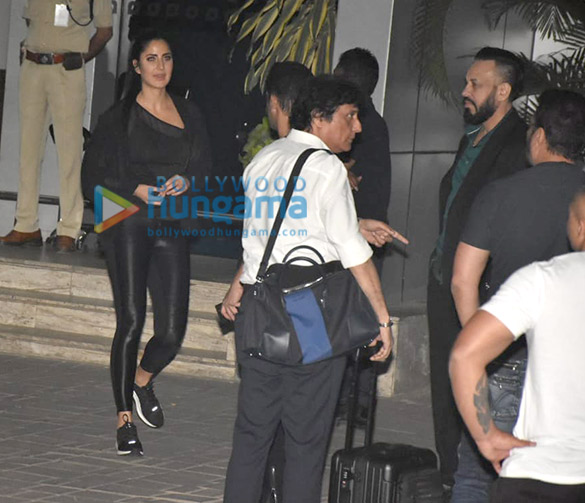 photos salman khan katrina kaif bhumi pednekar and evelyn sharma snapped at the airport 1
