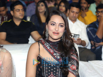 Photos: Salman Khan, Sonakshi Sinha, Prabhu Dheva and others grace the Dabangg 3 pre release event in Hyderabad