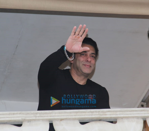 photos salman khan greets fans from his residence in bandra 6