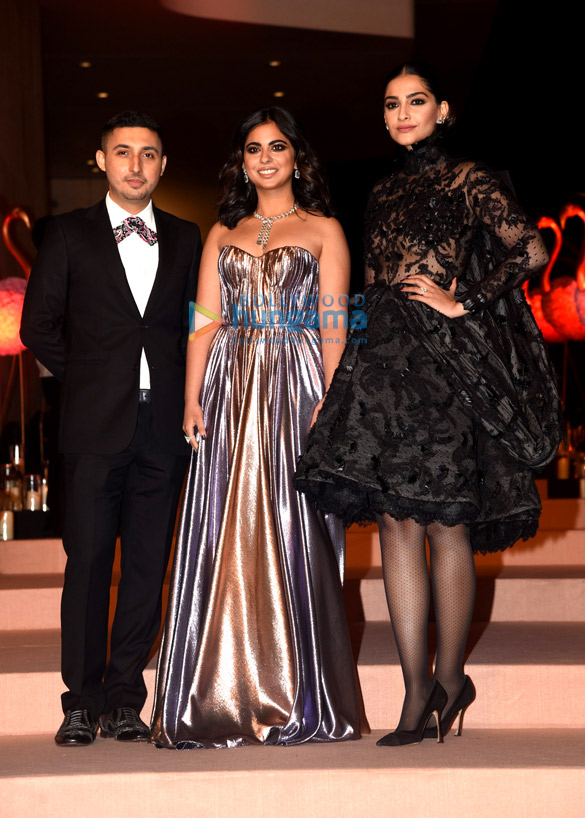 Photos: Sonam Kapoor Ahuja, Riteish Deshmukh, Genelia D’Souza and others grace The Gyaan Project Photos: Sonam Kapoor Ahuja, Riteish Deshmukh, Genelia D’Souza and others grace The Gyaan Project