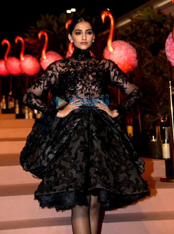 photos sonam kapoor ahuja riteish deshmukh genelia dsouza and others grace the gyaan project 6