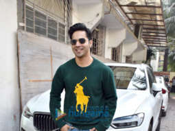 Photos: Varun Dhawan snapped in Andheri