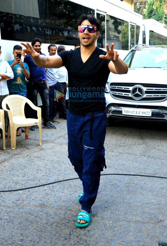 photos varun dhawan snapped on the sets of dance plus 5 4