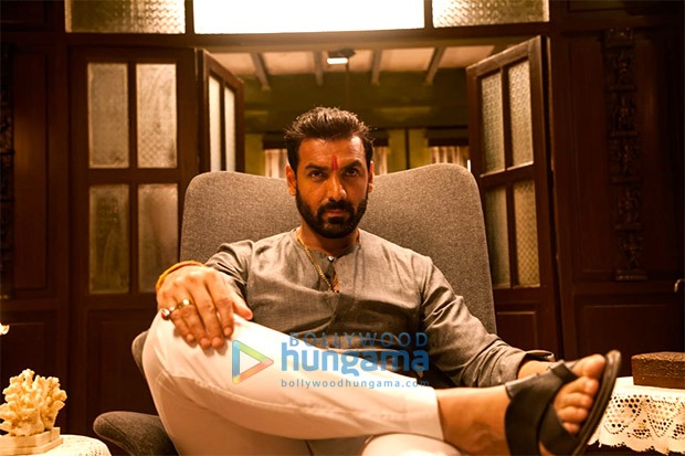 MUMBAI SAGA FIRST LOOK John Abraham is an angry gangstar, Emraan Hashmi turns cop in Sanjay Gupta directorial