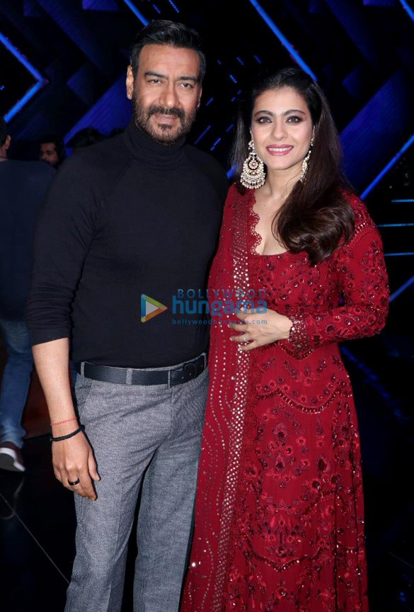 photos ajay devgn and kajol promote their film tanhaji the unsung warrior on the sets of dance5 3