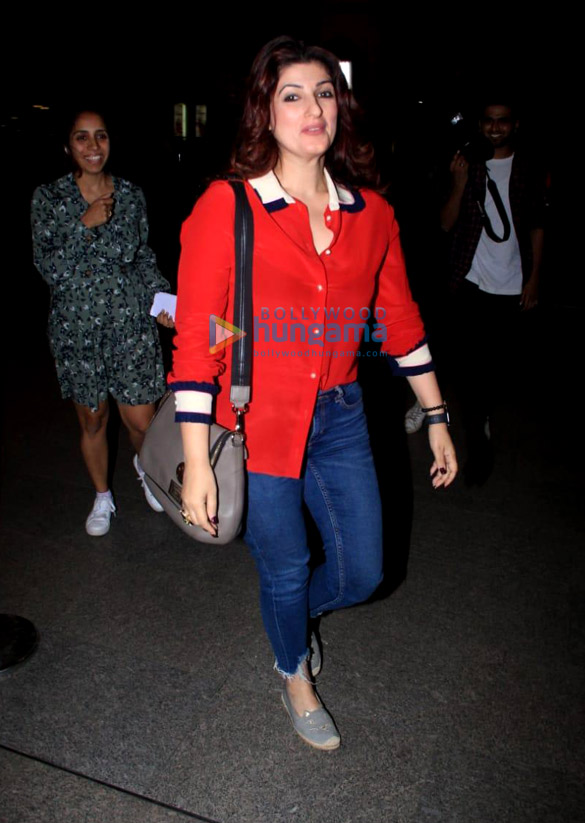 photos akshay kumar and twinkle khanna snapped at the airport 2