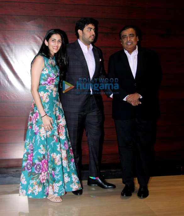 photos hrithik roshan rakesh roshan and others attend javed akhtars birthday party 18