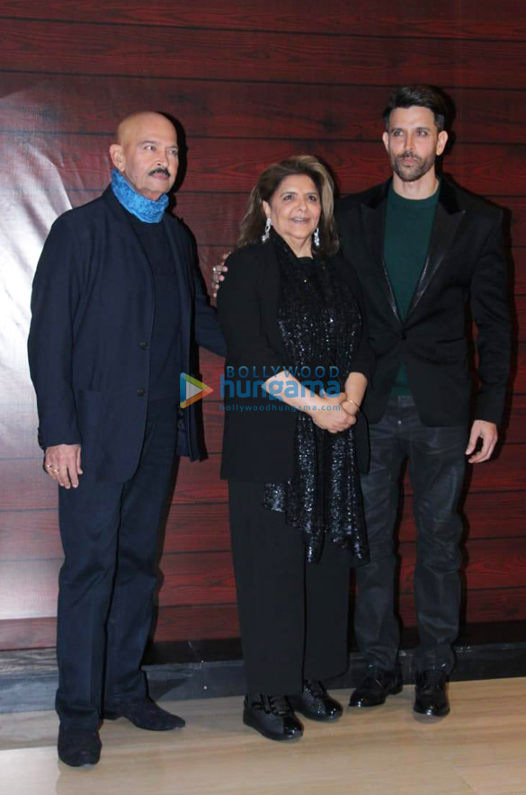 photos hrithik roshan rakesh roshan and others attend javed akhtars birthday party 2
