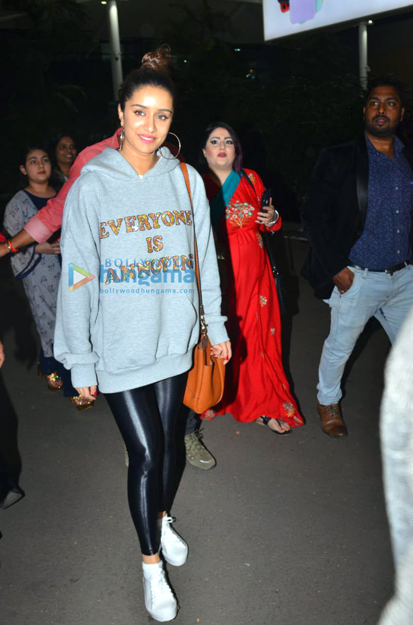 photos kajol taapsee pannu sonal chauhan and others snapped at the airport2