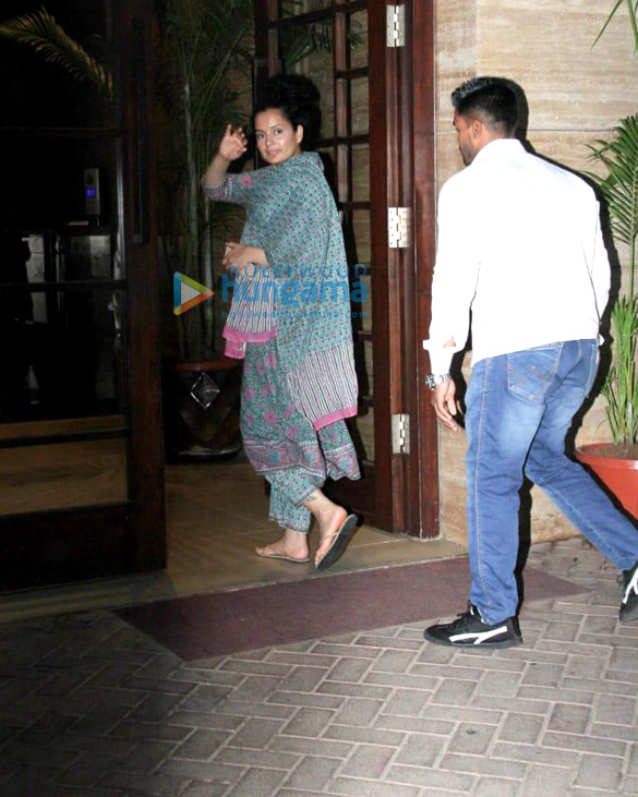 Photos: Kangana Ranaut spotted at a dance class in Bandra Photos: Kangana Ranaut spotted at a dance class in Bandra