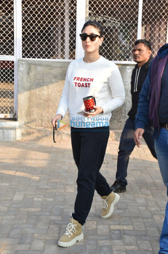 photos kareena kapoor khan snapped at versova jetty 3