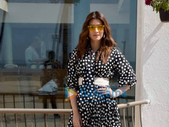 Photos: Kriti Sanon snapped in Juhu