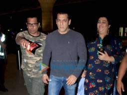Photos: Salman Khan, Jackie Shroff, Vaani Kapoor and others snapped at the airport