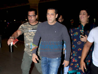 Photos: Salman Khan, Jackie Shroff, Vaani Kapoor and others snapped at the airport