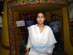 Photos: Sara Ali Khan and Amrita Singh snapped at Shani Temple in Juhu