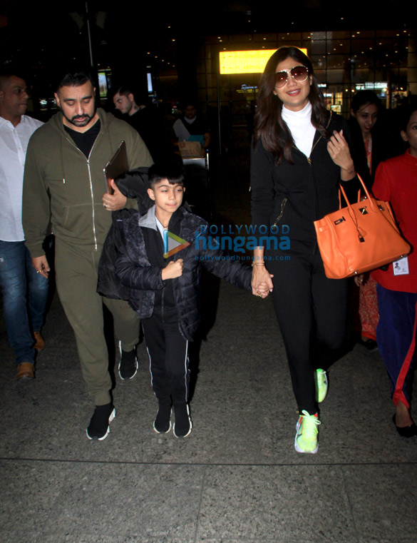 photos shilpa shetty viaan raj kundra and raj kundra snapped at the airport 2