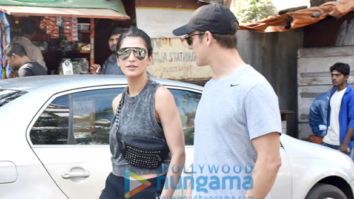 Photos: Shruti Haasan snapped with in Lokhandwala