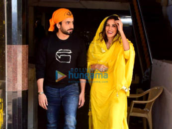 Photos: Sunny Singh Nijjar and Sonnalli Seygall snapped at a Gurudwara ahead of 'Jai Mummy Di' release