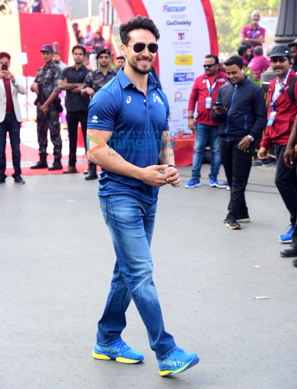 photos tiger shroff gulzar shamita shetty and anil ambani attends tata mumbai marathon 2020 8