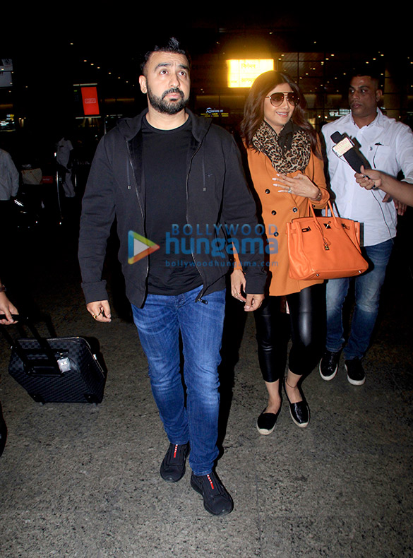 photos varun dhawan shraddha kapoor priyanka chopra jonas and others snapped at the airport 2