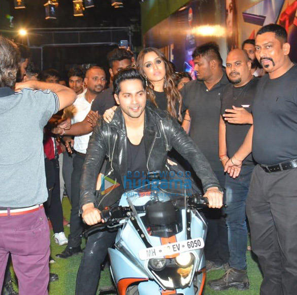 photos varun dhawan and shraddha kapoor snapped promoting their film street dancer 3d at jrm grounds 1