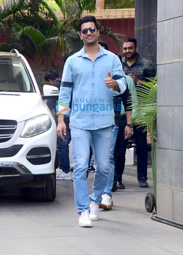 photos vicky kaushal spotted at dharma office in bandra 01