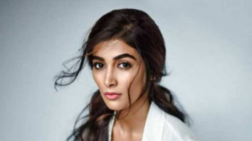 Pooja Hegde is overwhelmed upon seeing a super fan’s gesture