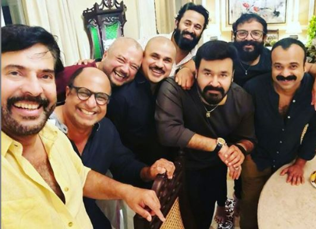 Mammootty clicks a selfie with Malayalam A-list actors Mohanlal, Dileep and others