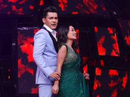 Neha Kakkar and Aditya Narayan put up a stunning dance performance on Indian Idol 11