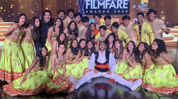 Filmfare Awards 2020: From 'Chane Ke Khet Mein' with Madhuri Dixit to disco avatar, Ranveer Singh is ready to enthrall Filmfare Awards 2020: From 'Chane Ke Khet Mein' with Madhuri Dixit to disco avatar, Ranveer Singh is ready to enthrall