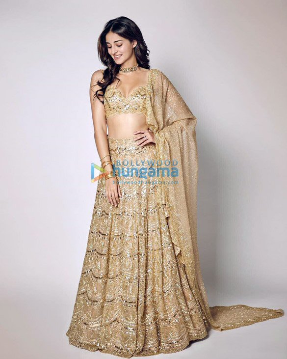 ananya panday 4 5